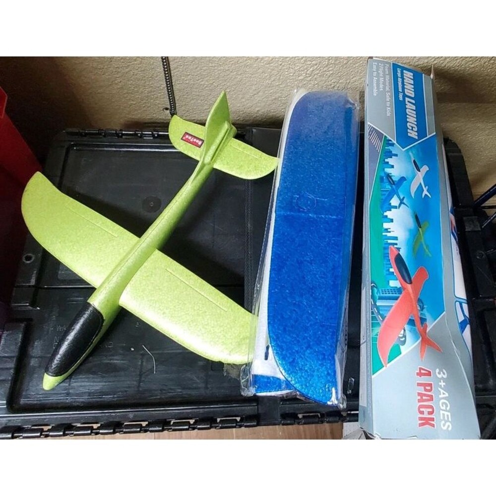 3 Pack of Foam Airplanes